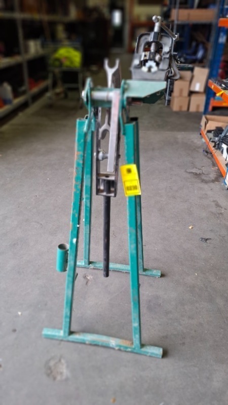 1 X HEAVY DUTY PIPE BENDER