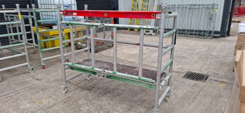 1 X ALUMINIUM MOBILE WORK PLATFORM