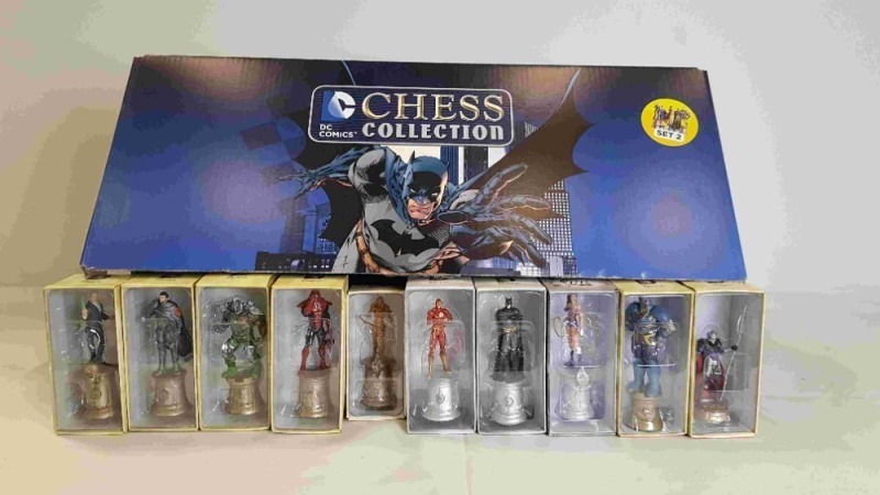 BRAND NEW EAGLEMOSS COLLECTIONS DC COMICS CHESS SET - BATMAN VS JOKER - SET SERIES 2 - ALL 32 PIECES ( PLEASE NOTE ONLY BRAND NEW CHESS FIGURES INCLUDED - NO CHESS BOARD - SOLD SEPARATELY ) ORIG RRP &pound;399