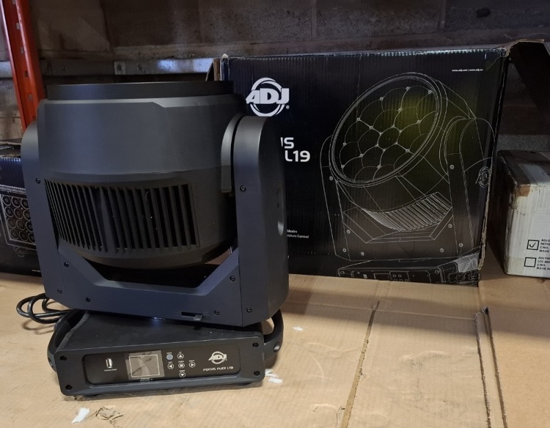 1 X GRADE B ADJ FOCUS FLEX L19 LED LIGHT (TESTED WORKING)