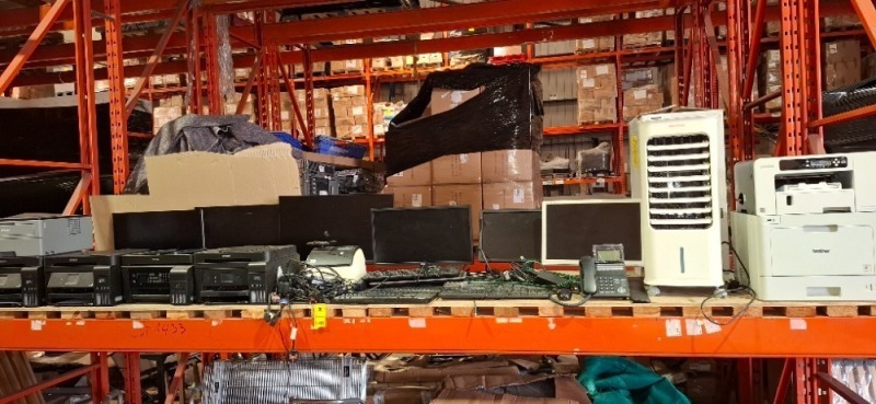 15 X MIXED OFFICE EQUIPMENT LOT CONTAINING 5L MOBILE AIR COOLER , 4 X EPSON SCANNER / PRINTER VARIOUS MONITORS / KEY BOARDS ETC OVER A FULL BAY