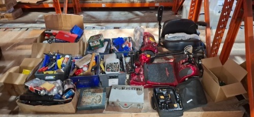 LARGE MIXED BAY CONTAINING FREE RIDER MOBILITY SCOOTERS FOR SPARE AND REPAIR / SPARE PARTS FOR MOBILITY SCOOTERS AND VARIOUS TOOLS ETC