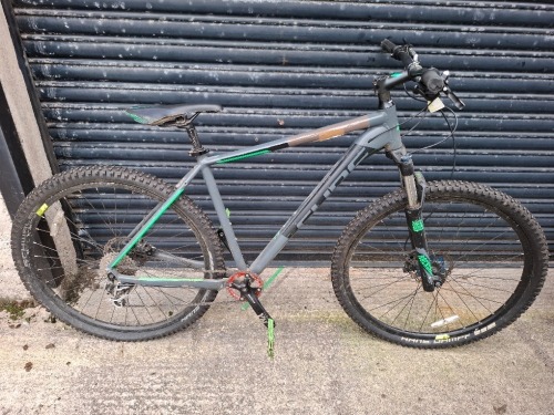 1 X CUBE MOUNTAIN BIKE 9 GEARS IN SIZE 53 CM