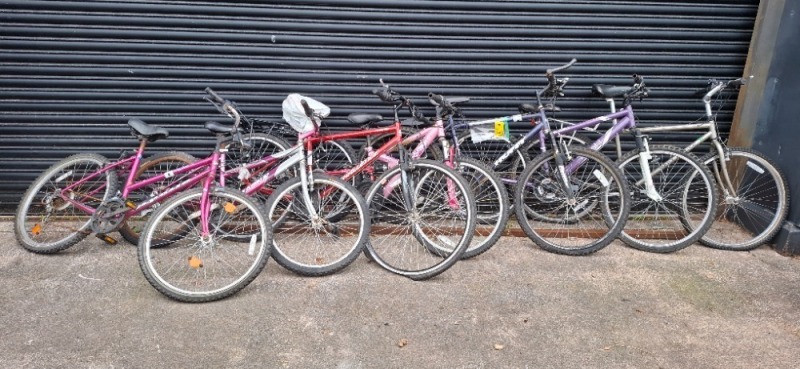 7 X MIXED BIKES LOT CONTAINING 1 X GARY FISHER , 1 X APOLLO TWILIQHT , 1 X HUFFY 1 X RED APOLLO , 1 X CRYMAN CHALLENGE , 1 X MAGNA , 1 X AQUILA APOLLO ,
