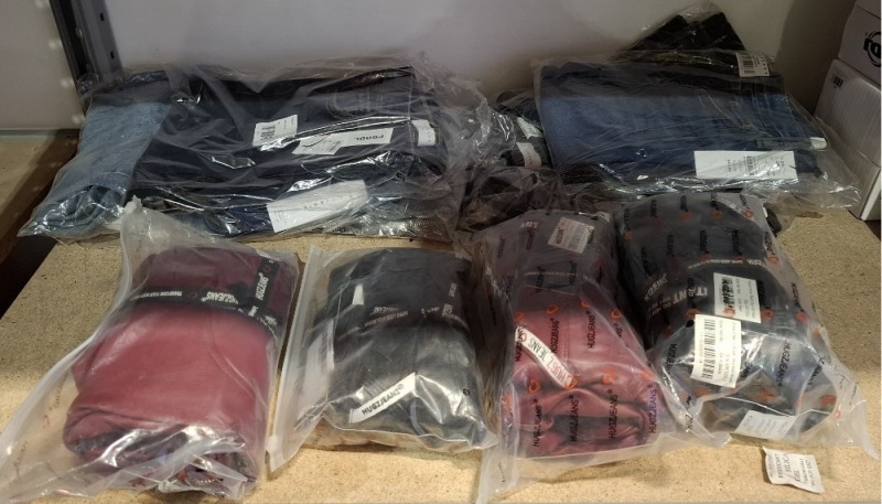 12 X BRAND NEW BRAND NEW WOMENS CLOTHING LOT IE. 4 X PAIRS OF HUGZ BLACK FAUX MID WAIST IN WINE AND BLACK IN SIZE 12L PLUS 8 X PAIRS OF TOPSHOP JEANS IN LIGHT BLUE AND NAVY IN SIZES UK 12 X 7, UK 10 X 1 TOTAL RRP &pound;488