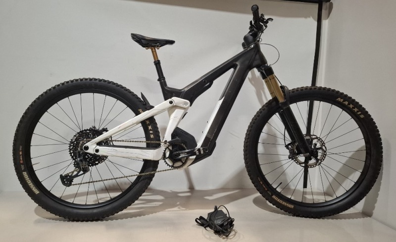 SCOTT PATRON 900 TUNED BIKE MODEL: 286513 SIZE: M ORIG RRP &pound;7899 PATRON ERIDE CARBON FRAME FOX 38 FACTORY 160MM FORK FOX NUDE T ERIDE EVOL, 160MM, TWINLOC SRAM X01-GX EAGLE 12 SPEED BOSCH CX, 750WH POWERTUBE SHIMANO XT 4 PISTON DISC BRAKES MAXXIS FOLDABLE