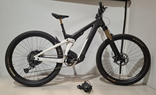 SCOTT PATRON 900 TUNED BIKE MODEL: 286513 SIZE: M ORIG RRP &pound;7899 PATRON ERIDE CARBON FRAME FOX 38 FACTORY 160MM FORK FOX NUDE T ERIDE EVOL, 160MM, TWINLOC SRAM X01-GX EAGLE 12 SPEED BOSCH CX, 750WH POWERTUBE SHIMANO XT 4 PISTON DISC BRAKES MAXXIS FOLDABLE