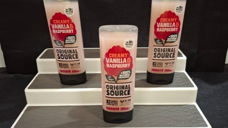 46 X BRAND NEW ORIGINAL SOURCE CREAMY AND VANILLA AND RASPBERRY SHOWER GEL 250ML IN ONE TRAY (NOTE - TRAYS NOT INCLUDED)