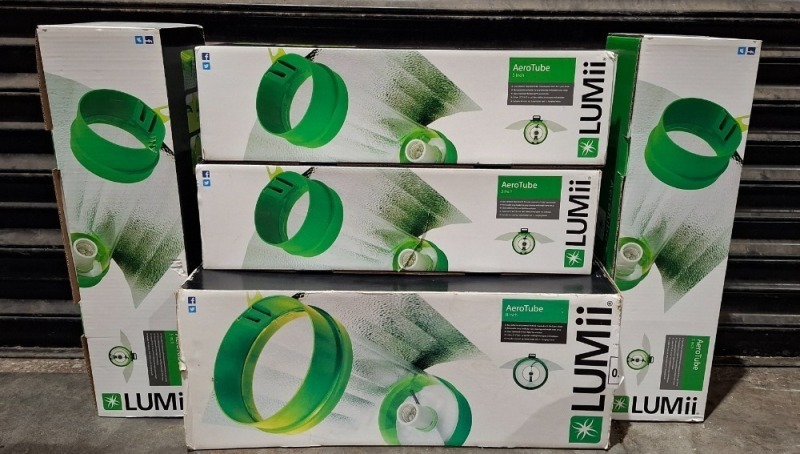 5 X BRAND NEW MIXED LOT TO INCLUDE 4X LUMII 5 INCH AERO TUBES WITH REFLECTOR ATTACHMENTS - 1X LUMII 8 INCH AERO TUBE WITH REFLECTOR ATTACHMENTS