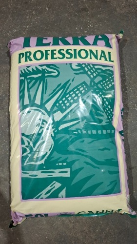 6X BRAND NEW CANNA TERRA PROFFESIONAL POTTING MIX IN 50 LITRE BAGS
