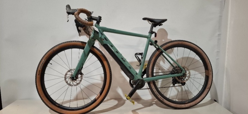 1 X VITUS E SUBSTANCE ELECTRIC GRAVEL BIKE NO CHARGER IN SIZE 54 CM - 12 GEAR