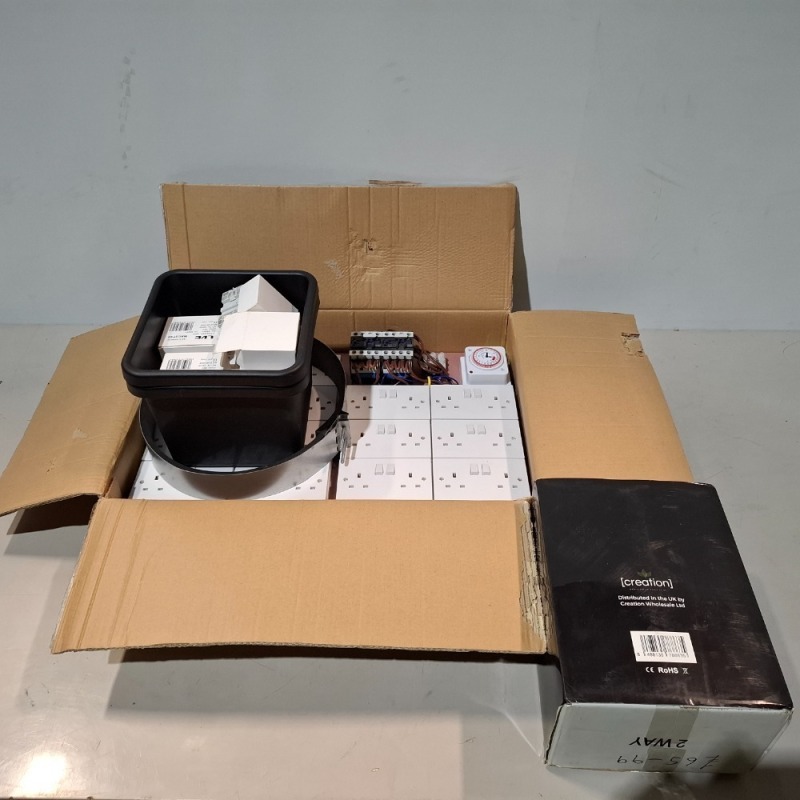 30 X PIECE BRAND NEW MIXED LOT TO INCLUDE LOADSTAR 2 DOUBLE SOCKET TIMER - 24/28WAY DOUBLE CONTACTOR BOARD - 15 CONSUMER UNITS - 12X 2 POLE 63A AC CONTACTOR ETC