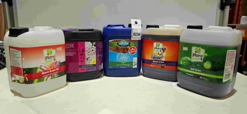 13 X PIECE BRAND NEW MIXED PLANT FERTILISER LOT TO INCLUDE PLANT MAGIC ORGANIC BLOOM - VITALINK COIR GROWTH FEED - B CUZZ BLOOM STIMULATOR - PLANT MAGIC SOIL GROW - VITA LINK EART MAX GROW - VITA LINK EARTH MAX BLOOM - PLANT MAGIC BLOOM PK - B CUZZ BLOOM 