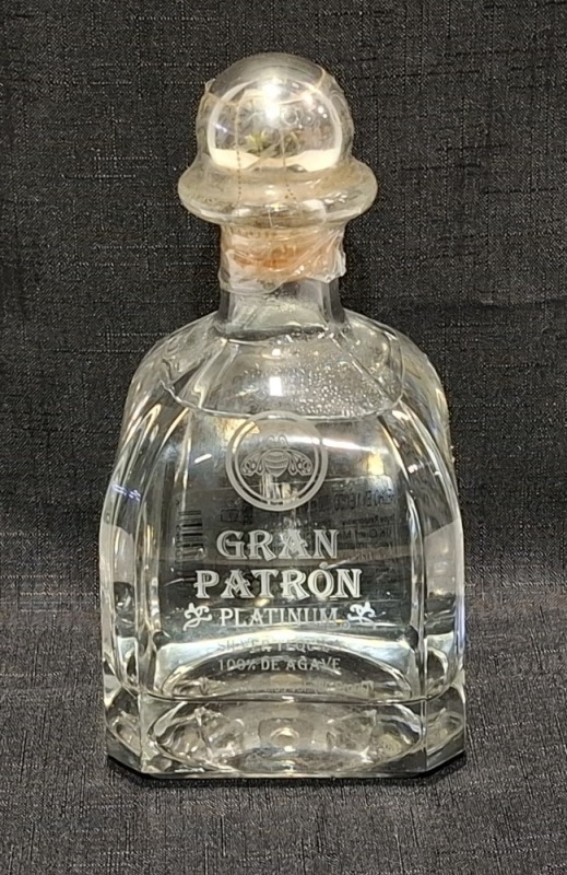 1 X BRAND NEW GRAN PATRON PLATINUM SILVER TEQUILA 100% DE AGAVE 700ML