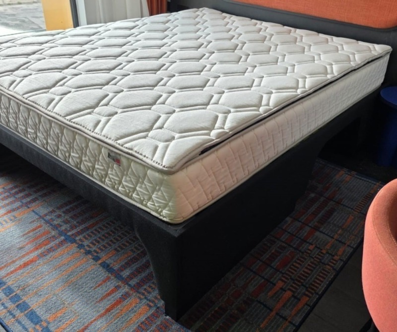 KING SIZE BED WITH EPEDA ALL SEASON MATTRESS WITH SOLID BED FRAME WITH METAL / WOODEN SLATS IN SIZE 2M X 160CM X 70 CM (PLEASE NOTE CAME FROM X HOTEL - BED SIZE ACTUALLY A EUROPEAN KING) BED FRAMES ARE RELATIVELY EASY TO BREAK DOWN AND RE-ASSEMBLE VIEW