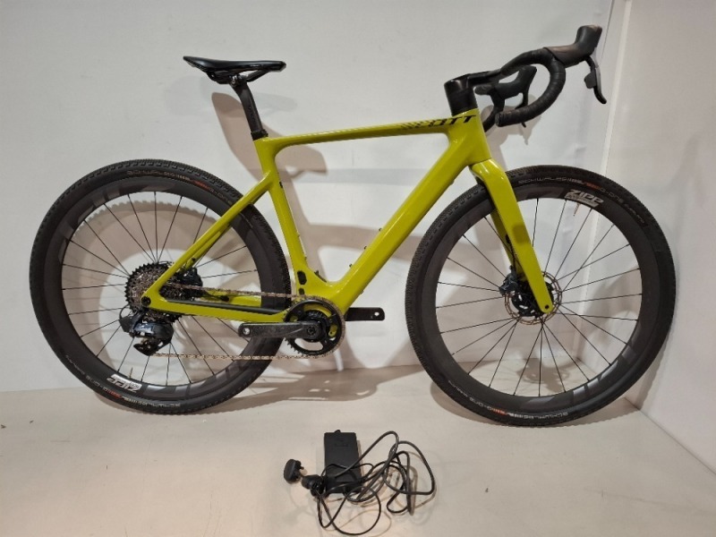 SCOTT SOLACE GRAVEL E-RIDE 10 BIKE MODEL: 290624 SIZE: M ORIG RRP &pound;9,199 SOLACE ERIDE DISC HMX CARBON FRAME SOLACE ERIDE HMX FORK SRAM FORCE XPLR ETAP AXS DISC 12 SPEED TQ MID MOTOR DRIVE 50NM MAX TORQUE, 300W ZIPP 303 FIRECREST DISC WHEELS SCHWALBE G-ONE