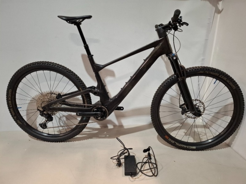 SCOTT LUMEN 910 BIKE MODEL: 290602 SIZE: L - 56 ORIG RRP &pound;6489 FOX NUDE 5T EVOL, TWINLOC, 130MM SHIMANO XT-DEORE 12 SPEED SHIMANO DEORE 4 PISTON DISC BRAKES SYNCROS X-30SE TR RIMS SYNCROS DROPPER POST AND PARTS (SEE ALL IMAGES)