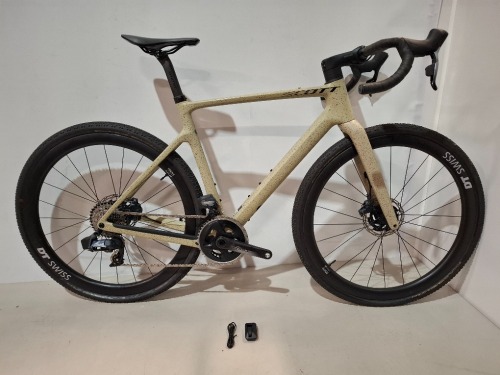 SCOTT ADDICT GRAVEL 10 BIKE MODEL: 290505 SIZE: S ORIG RRP &pound;5,799 ADDICT GRAVEL DISC HMF CARBON FRAME SRAM FORCE AXS 24 SPEED DT SWISS GRC 1400 DISC WHEELS SCHWALBE G-ONE BITE TYRES WITH BLUETOOTH CONNECTOR (SEE ALL IMAGES)