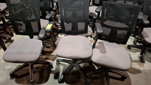 12 X USED OFFICE CHAIRS IN GREY / BLACK