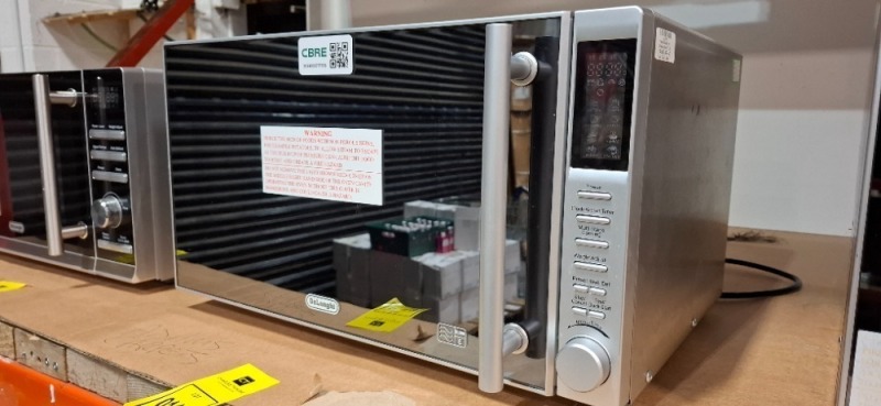 1X DELONGHI HOUSEHOLD MICROWAVE OVEN - MODEL NUMBER - P90D25EL-B1B