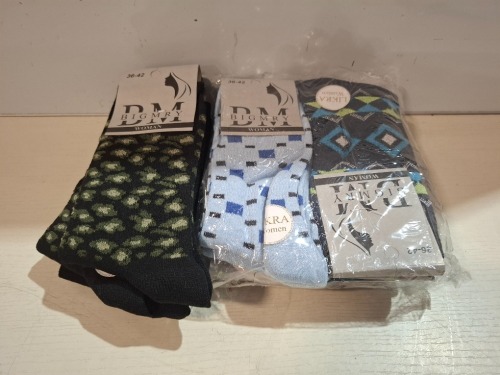 52 X BRAND NEW PACKS OF 12 PAIRS OF LADIES SOCKS IN ASSORTED STYLES AND COLOURS IN SIZES 36-42