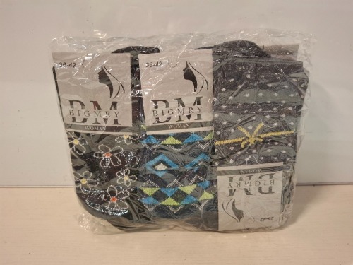 52 X BRAND NEW PACKS OF 12 PAIRS OF LADIES SOCKS IN ASSORTED STYLES AND COLOURS IN SIZES 36-42