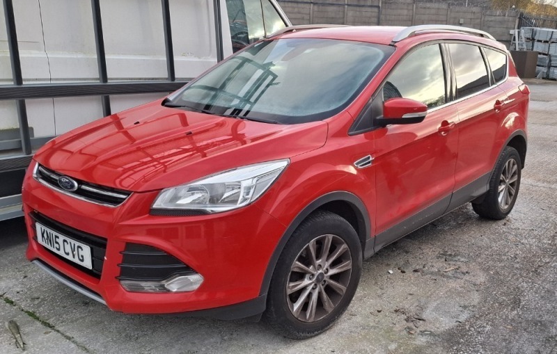 RED FORD KUGA TITANIUM TDCI DIESEL 5 DOOR HATCHBACK 1997CC FIRST REGISTERED 4/3/2015 REG : KN15CVG MILEAGE: UNKNOWN - LAST RECORDED MILEAGE 16/5/2025 WAS 85,370 MILES MOT UNTIL 17/5/2026 NO V5 NO KEYS VEHICLE IS OPEN