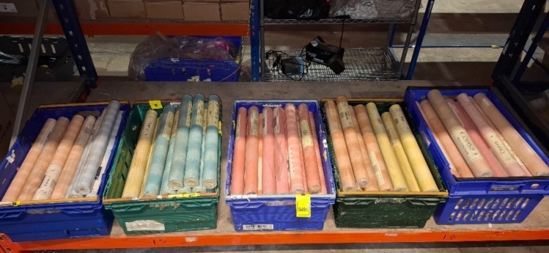 150 X PIECE NEW MIXED TEXTURED CROWSON WALLPAPER LOT IN VARIOUS STYLES AND COLOURS I.E BLUE - PINK - ORANGE - YELLOW - ETC IN SIZE MT 10 X 0.50 (IN ORIGINAL PACKING BUT MOST ROLLS DUSTY)