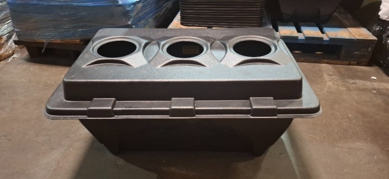 45 X HYDROPONICS POTS WITH LIDS ON 1 PALLET