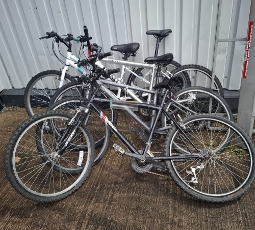 4 X MIXED BIKE LOT CONTAININING 1 X CHALLENGE 1X SMITH 1X CARRERA SUBWAY 1X ACTIVE MTB