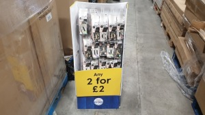 APPROX 600 X TESCO AROMA AIR FRESHENERS (LETTERS OF THE ALPHABET) ON A DISPLAY STAND (RRP £600)