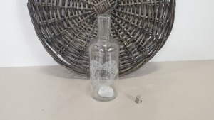 600 X BRAND NEW CLEAR BOTTLE VASE - ON ONE FULL PALLET