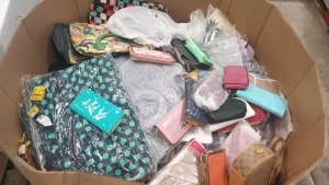 FULL PALLET OF APPROX 330 X BRAND NEW BAGS IE SHOULDER BAGS, CLUTCH BAGS, HANDBAGS AND BACKPACKS IN VARIOUS STYLES AND SIZES