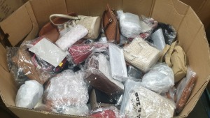 FULL PALLET OF APPROX 330 X BRAND NEW BAGS IE SHOULDER BAGS, CLUTCH BAGS, HANDBAGS AND BACKPACKS IN VARIOUS STYLES AND SIZES