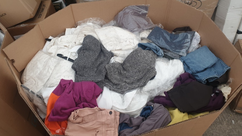 FULL PALLET OF CLOTHING IE HAMPHEE JACKET, BPC BONPRIX COLLECTION JUMPER,  CLOCKHOUSE JEANS, FRED MELLO NEW YORK DRESSES, LIVERGY TOPS AND VARIOUS  OTHER PANTS, JUMPERS, DRESSES AND CLOTHING General Sale - 16th