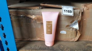 96 X FERNE BLUSH OUD 200ML BODY WASH - IN ONE BOX