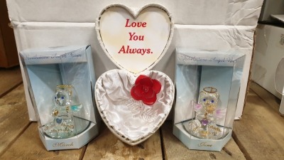 120 X BRAND NEW MAYFLOWER COLLECTABLES GLASS BEAR I.E 48 X 22KT MARCH ANGEL BEARS 72 X ROSE HEART BOX WITH SPECIAL MESSAGE