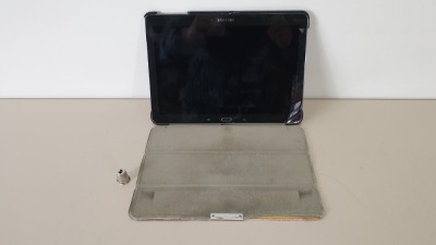 16GB SAMSUNG TABLET SM-P600 MAGNETIC CASE - WITH CHARGER