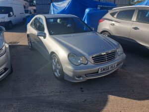 SILVER MERCEDES C180 KOMP. AVANTGARDE SE.Reg : SM56VLL, Mileage : 98353Details: PETROLWITH 1 KEYENGINE SIZE 1796CCMOT UNTIL 29/04/2021AUTOMATICLEATHER SEATSWITH LOG BOOK