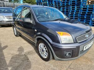 GREY FORD FUSION ZETEC CLIMATE.Reg : MF57FLP, Mileage : 111541Details: PETROLWITH 2 KEYSENGINE SIZE 1388CCMOT UNTIL 06/10/2020WITH LOG BOOK