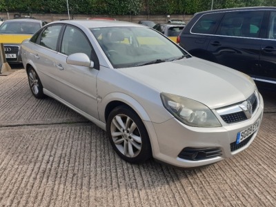 SILVER VAUXHALL VECTRA SRI CDTI 150. ( DIESEL )Reg : SG09 ETA, Mileage : 99941Details: WITH KEYS X 2WITH LOG BOOKMOT UNTIL 23/12/2020FIRST REGISTERED 01/03/2009ENGINE SIZE 1910CCFULL SERVICE HISTORY