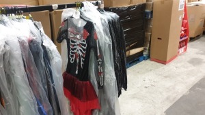 30 X ASSORTED BRAND NEW HALLOWEEN COSTUMES IE SPIDER WEB CAPE, LADIES CORPSE BRIDE AND LADIES SKELETON DRESS