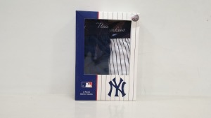 68 X BRAND NEW BOXED 2 PACK OF NEW YORK YANKEES BOXER SHORTS IN VARIOUS STYLES AND SIZES - IN ONE BOX