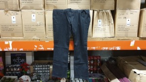 40 X F & F BLUE BOOTCUT JEANS - SIZE 18 - IN 2 CARTONS