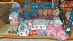 APPROX 550 PIECE ASSORTED BRAND NEW TOY LOT CONTAINING INCREDIBLES 2 PROJECTION PEN, SHIMMER AND SHINE 8 COLOURED PENCILS, TROLLS MAKE YOUR OWN HAIR ACCESSORIES, MY LITTLE PONY CREATIVE SCRAPBOOKING AND CARDS, DISNEY PRINCESS COLOUR YOUR OWN BAG SET, JOJO