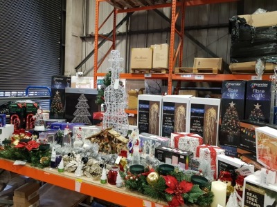 APPROX 70+ ASSORTED BRAND NEW PREMIER CHRISTMAS LOT CONTAINING FIBRE OPTIC 80CM LIT TREE, 56CM LIT WIRE CHRISTMAS TREE, 1.5M WHITE WILLOW WALL LIGHT, SNOWGLOBES, TREE STAND, 14 LED MERRY CHRISTMAS LANTERNS, ACRYLIC GUITAR, NATIVITY SCENE, VARIOUS HOUSE AN