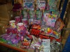 APPROX 110+ PIECE MIXED TOY LOT CONTAINING JO JO BOWS DELUXE BOW MAKER, WEIRD SCIENCE MAKE YOUR OWN FRAGRANCED SOAP, GRAFIX AMETHYST CREATE AND DISCOVER, GRAFIX CRYSTAL TATTOOS & JEWELLERY SETS AND TROLLS NAIL ART KITS ETC.