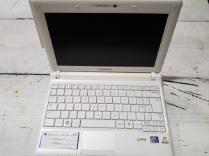 SAMSUNG N150 PLUS LAPTOP WINDOWS 7 INCLUDES CHARGER