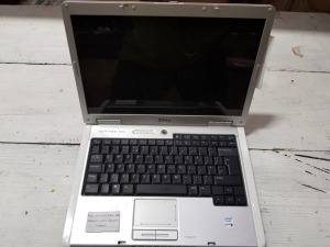 DELL INSPIRON 64OM LAPTOP WINDOWS VISTA BUSINESS INCLUDES CHARGER