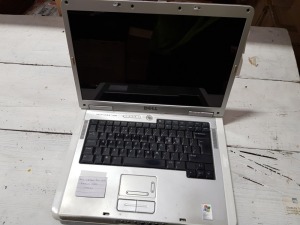 DELL INSPIRON 6000 LAPTOP WINDOWS VISTA INCLUDES CHARGER